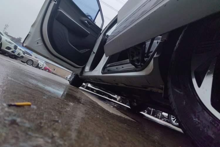 Used Hyundai Custo 2022 270TGDi Smart Luxury Flagship Edition TOP Left Side Sill