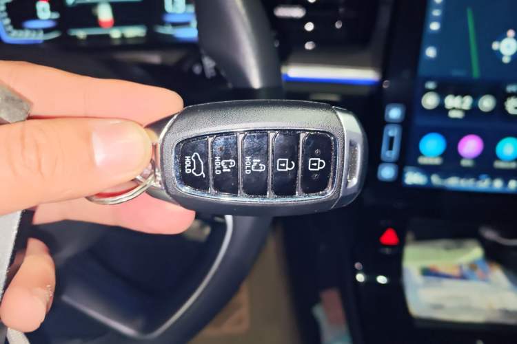 Used Hyundai Custo 2022 270TGDi Smart Luxury Flagship Edition TOP Vehicle Key