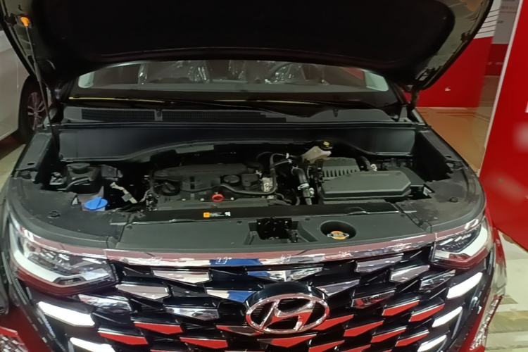 Used Hyundai Custo 2024 270TGDi LUX Prestige Edition Engine Bay