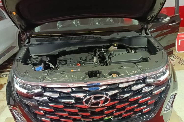 Used Hyundai Custo 2024 270TGDi LUX Prestige Edition Engine Bay