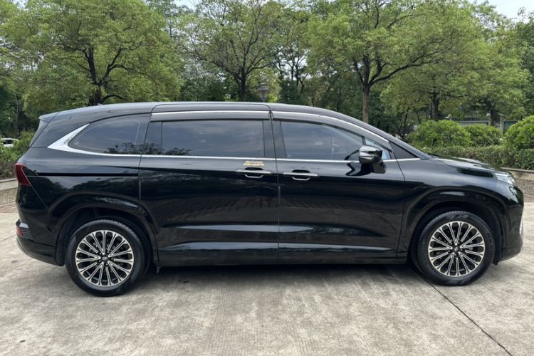 Used Hyundai Custo 2024 270TGDi LUX Prestige Edition Exterior 2