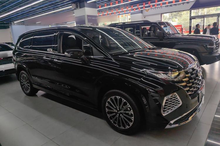 Used Hyundai Custo 2024 270TGDi LUX Prestige Edition Exterior 2