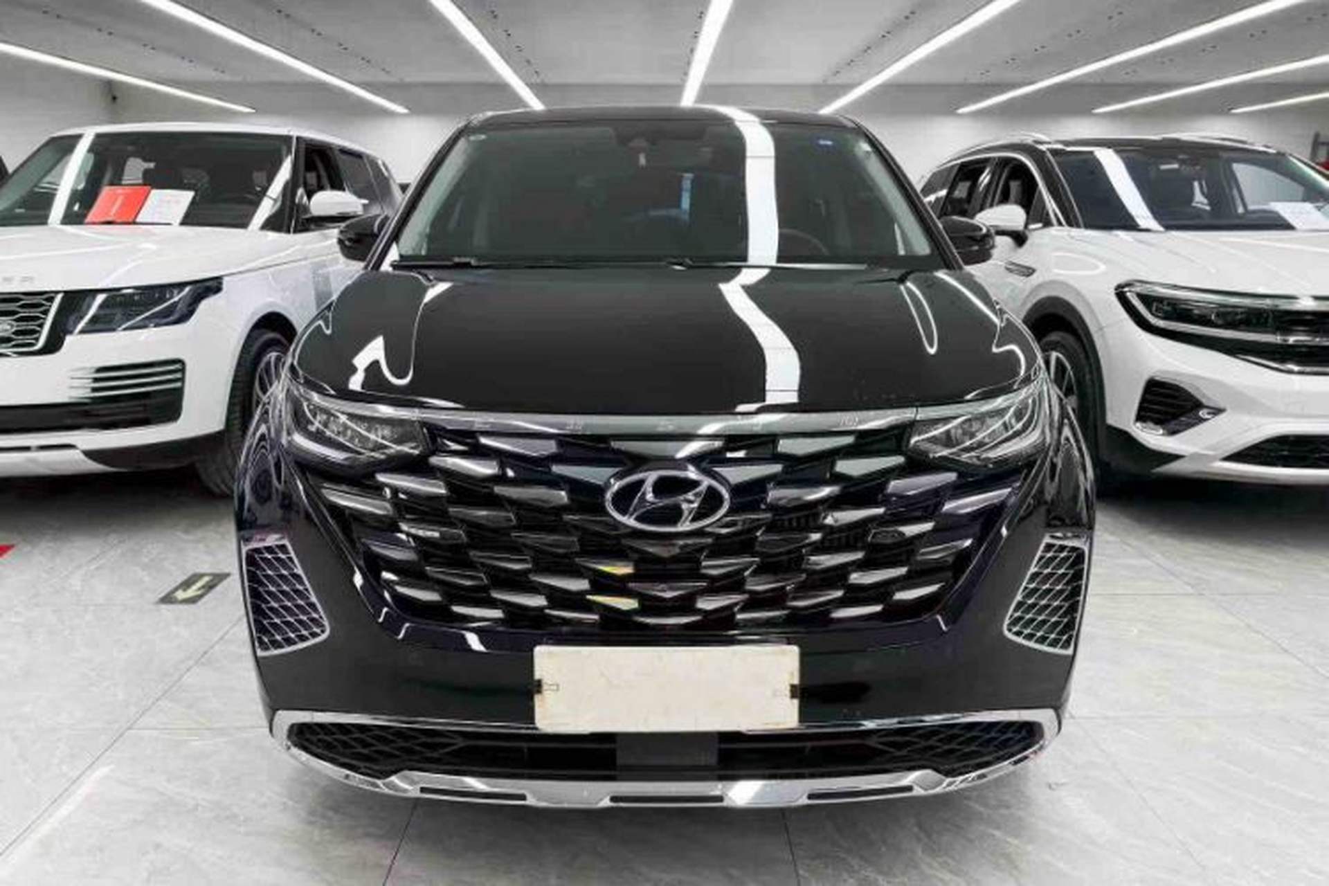 Used Hyundai Custo 2024 270TGDi LUX Prestige Edition Exterior 2