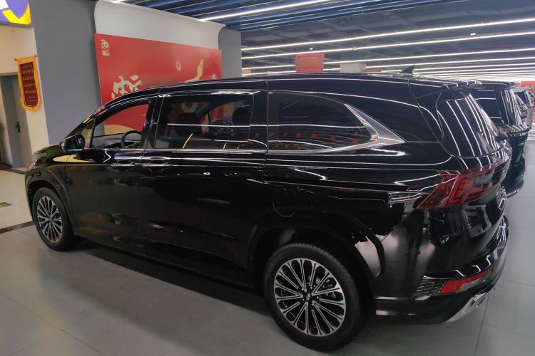 Used Hyundai Custo 2024 270TGDi LUX Prestige Edition Exterior 5