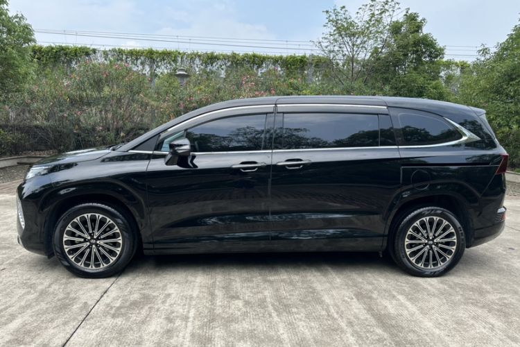 Used Hyundai Custo 2024 270TGDi LUX Prestige Edition Exterior 9