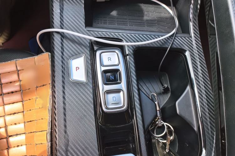 Used Hyundai Custo 2024 270TGDi LUX Prestige Edition Gear Lever