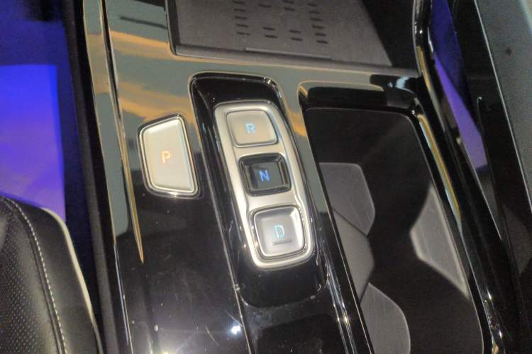 Used Hyundai Custo 2024 270TGDi TOP Smart Luxury Flagship Edition Gear Lever