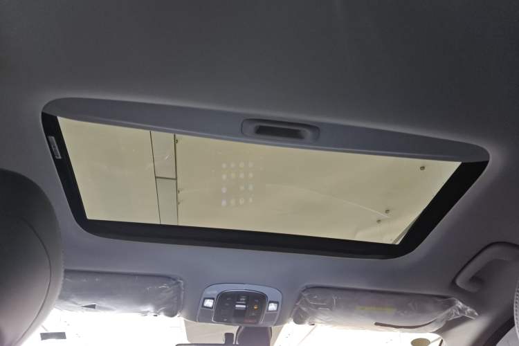 Used Hyundai Custo 2024 270TGDi LUX Prestige Edition Headliner