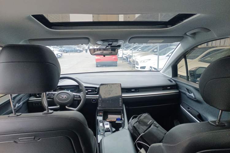Used Hyundai Custo 2024 270TGDi LUX Prestige Edition Headliner