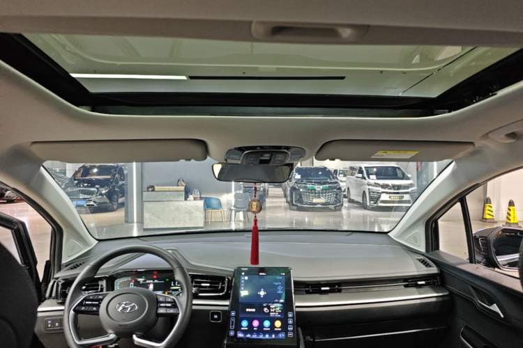 Used Hyundai Custo 2024 270TGDi LUX Prestige Edition Headliner