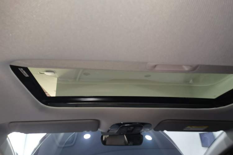Used Hyundai Custo 2024 270TGDi LUX Prestige Edition Headliner