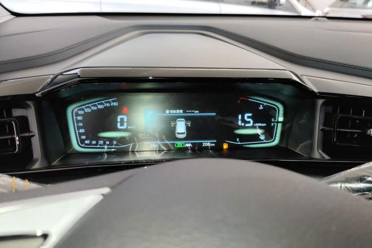 Used Hyundai Custo 2024 270TGDi LUX Prestige Edition Instrument Cluster