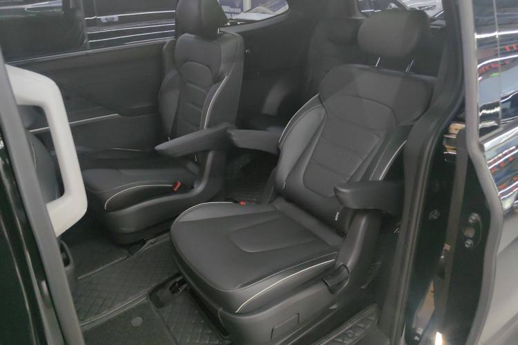 Used Hyundai Custo 2024 270TGDi LUX Prestige Edition Interior 1