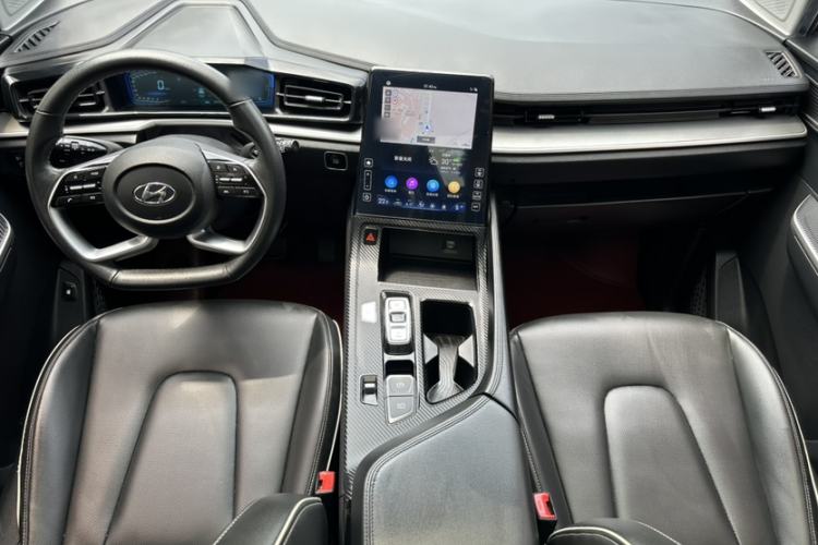 Used Hyundai Custo 2024 270TGDi LUX Prestige Edition Interior 11