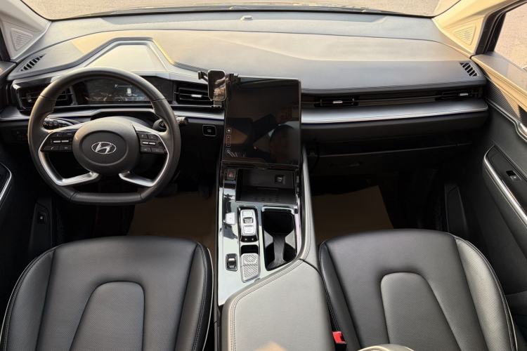 Used Hyundai Custo 2024 270TGDi TOP Smart Luxury Flagship Edition Interior 3