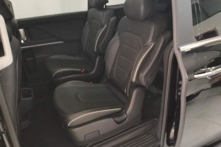 Used Hyundai Custo 2024 270TGDi LUX Prestige Edition Interior 4