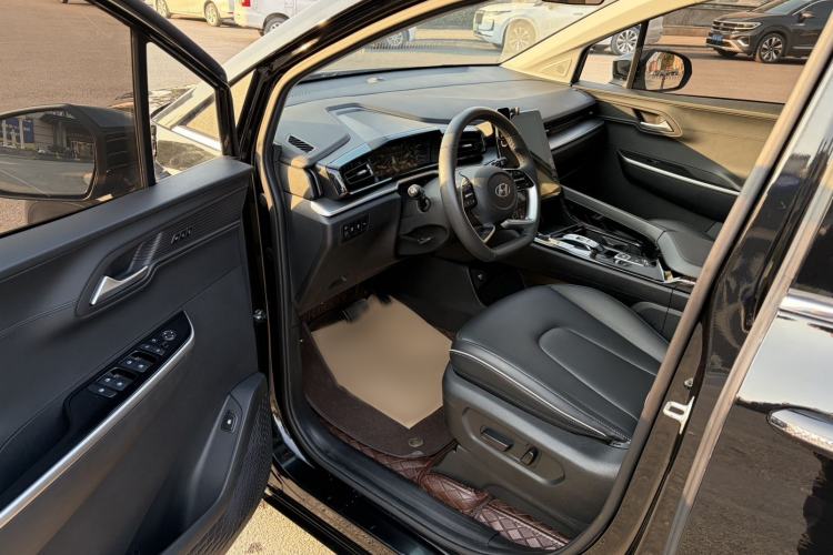 Used Hyundai Custo 2024 270TGDi TOP Smart Luxury Flagship Edition Left Front Seat