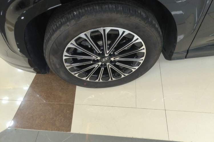 Used Hyundai Custo 2024 270TGDi TOP Smart Luxury Flagship Edition Left Front Wheel Hub