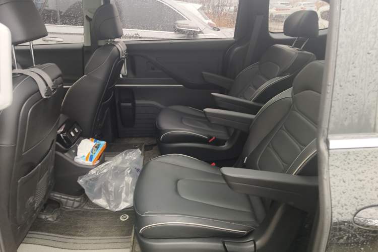 Used Hyundai Custo 2024 270TGDi LUX Prestige Edition Left Rear Seat