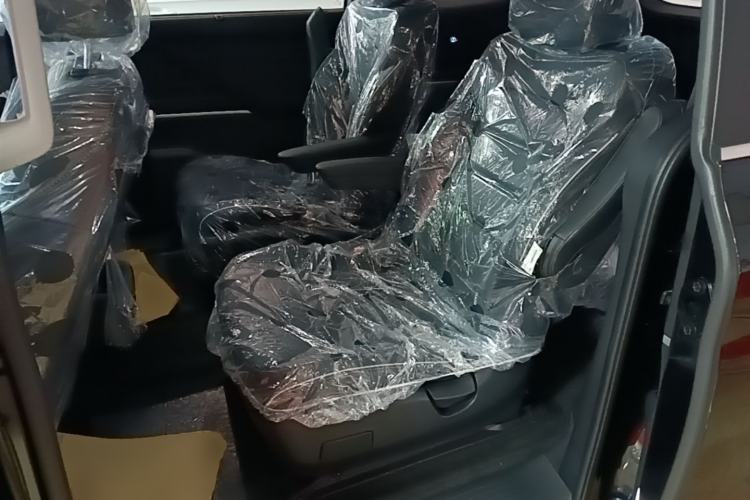 Used Hyundai Custo 2024 270TGDi LUX Prestige Edition Left Rear Seat