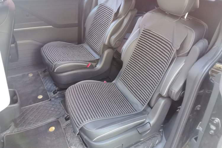 Used Hyundai Custo 2024 270TGDi LUX Prestige Edition Left Rear Seat