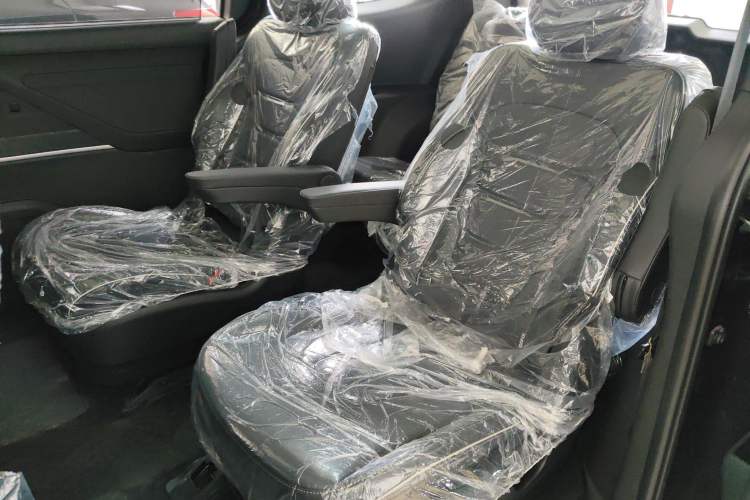 Used Hyundai Custo 2024 270TGDi LUX Prestige Edition Left Rear Seat