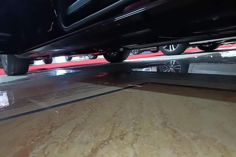Used Hyundai Custo 2024 270TGDi LUX Prestige Edition Left Side Sill
