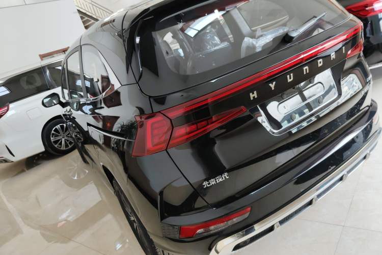 Used Hyundai Custo 2024 270TGDi LUX Prestige Edition Rear Left 45 Deg