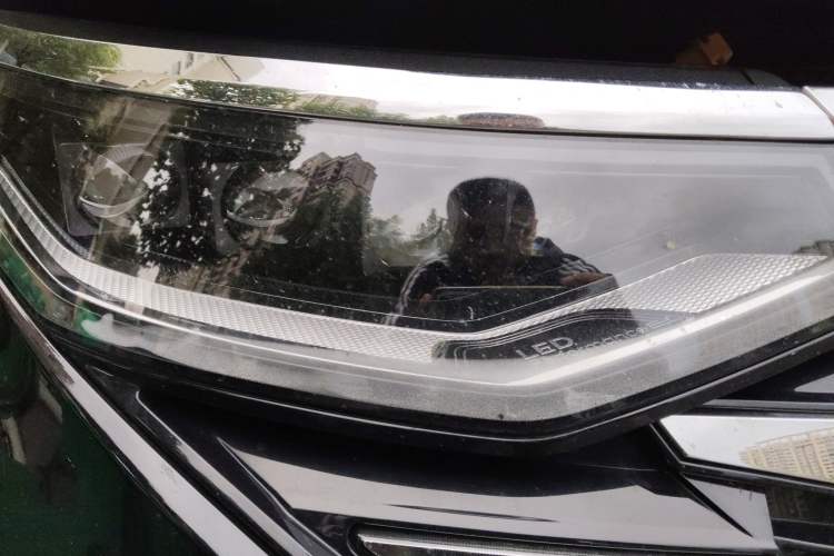 Used Hyundai Custo 2024 270TGDi LUX Prestige Edition Right Front Headlight