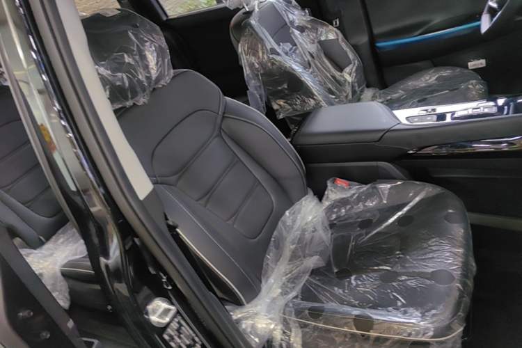 Used Hyundai Custo 2024 270TGDi LUX Prestige Edition Right Front Seat