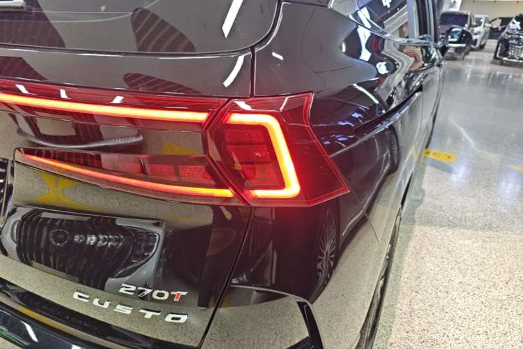 Used Hyundai Custo 2024 270TGDi LUX Prestige Edition Right Rear Taillight