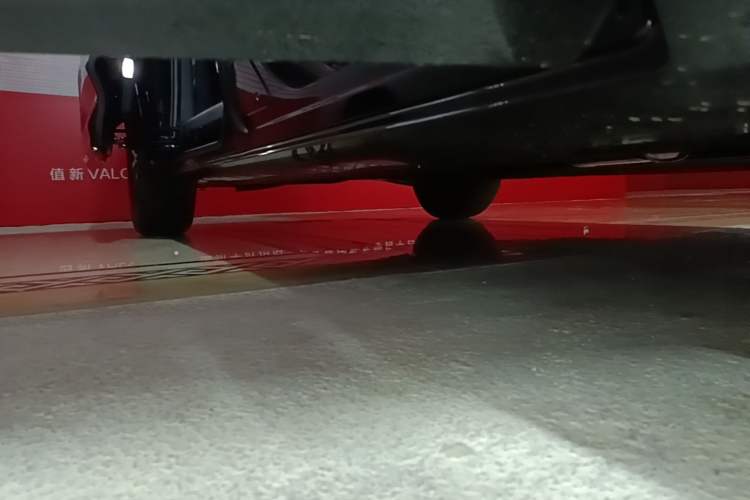 Used Hyundai Custo 2024 270TGDi LUX Prestige Edition Right Side Sill
