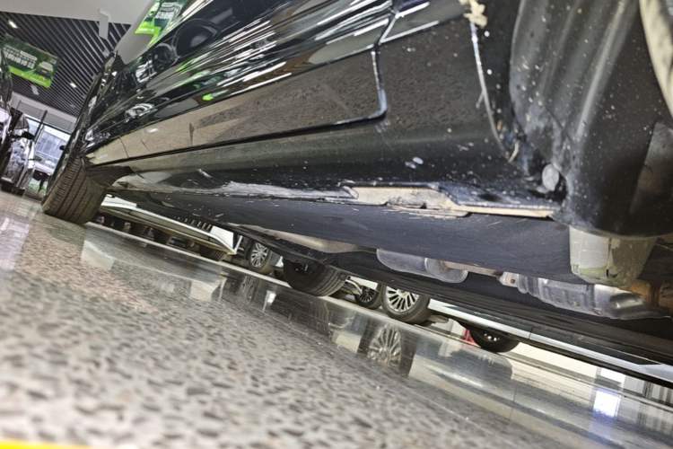Used Hyundai Custo 2024 270TGDi LUX Prestige Edition Right Side Sill