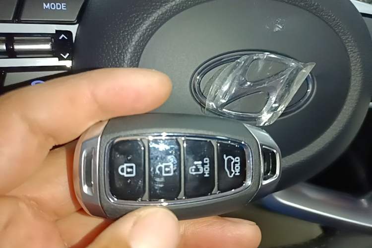 Used Hyundai Custo 2024 270TGDi LUX Prestige Edition Vehicle Key