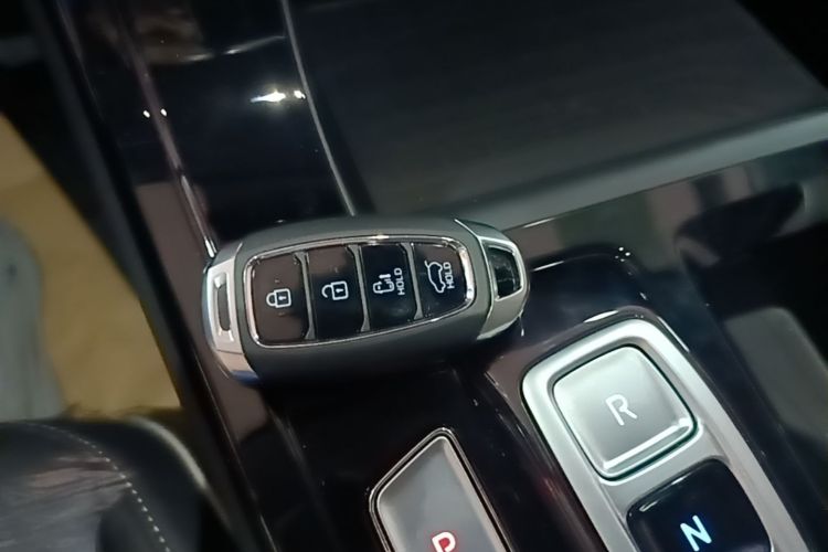 Used Hyundai Custo 2024 270TGDi LUX Prestige Edition Vehicle Key