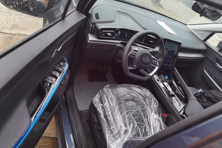 Used Hyundai Custo 2024 270TGDi LUX Prestige Edition Driver Seat