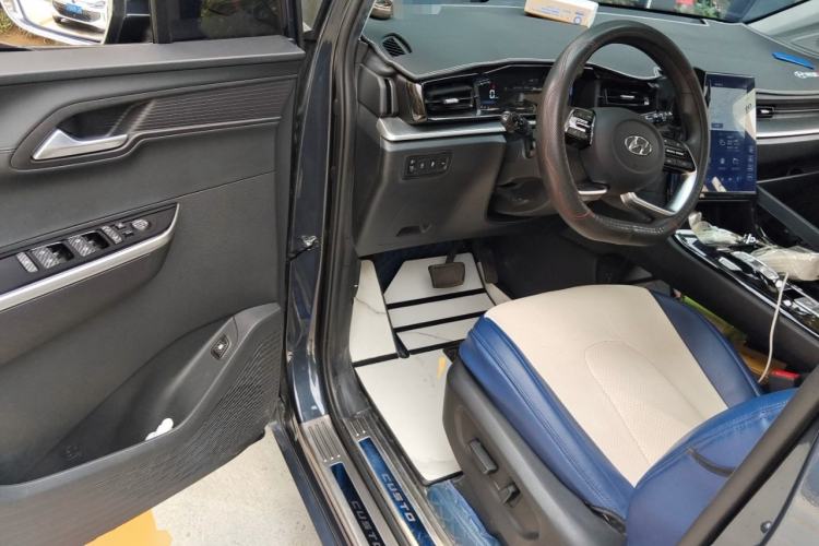 Used Hyundai Custo 2024 270TGDi LUX Prestige Edition Driver Seat