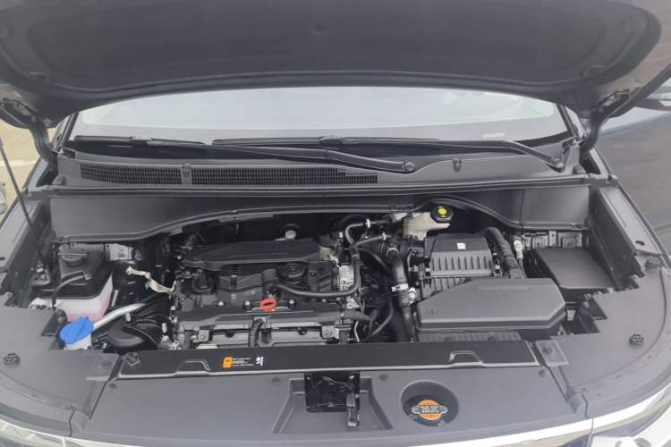 Used Hyundai Custo 2024 270TGDi LUX Prestige Edition Engine Bay