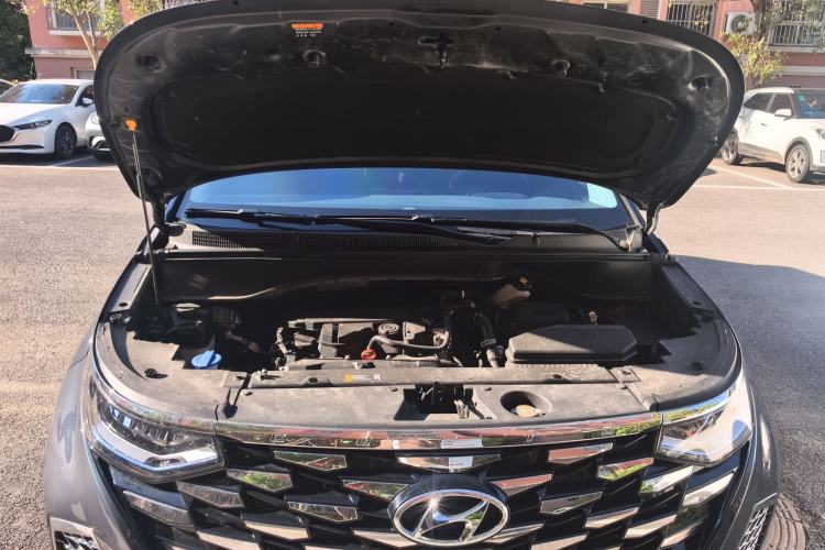 Used Hyundai Custo 2024 270TGDi LUX Prestige Edition Engine Bay