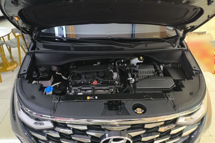 Used Hyundai Custo 2024 270TGDi LUX Prestige Edition Engine Bay