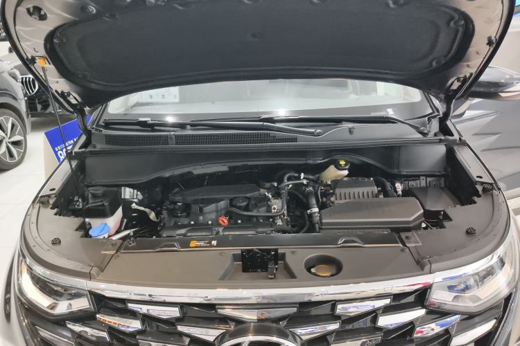Used Hyundai Custo 2024 270TGDi LUX Prestige Edition Engine Bay