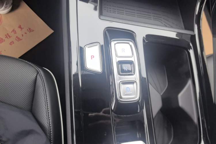 Used Hyundai Custo 2024 270TGDi LUX Prestige Edition Gear Lever
