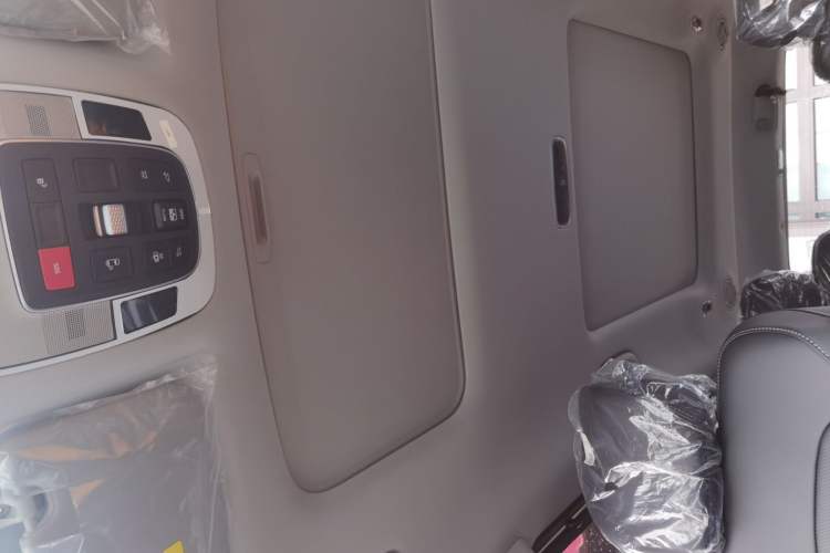 Used Hyundai Custo 2024 270TGDi LUX Prestige Edition Headliner