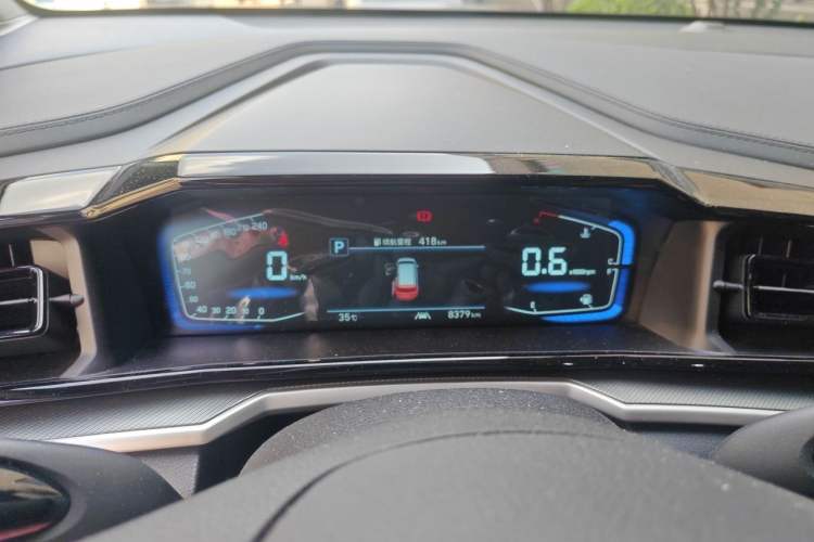 Used Hyundai Custo 2024 270TGDi LUX Prestige Edition Instrument Cluster