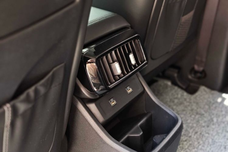 Used Hyundai Custo 2024 270TGDi LUX Prestige Edition Interior 2