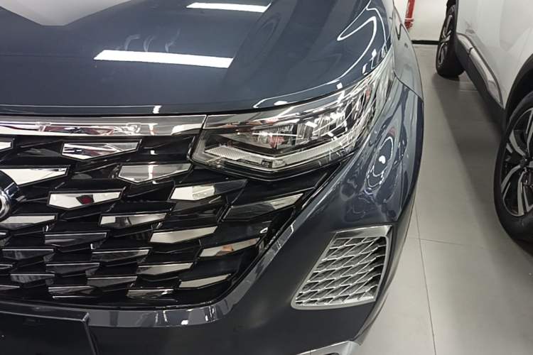 Used Hyundai Custo 2024 270TGDi LUX Prestige Edition Left Front Headlight