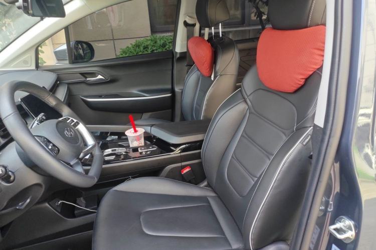 Used Hyundai Custo 2024 270TGDi LUX Prestige Edition Left Front Seat