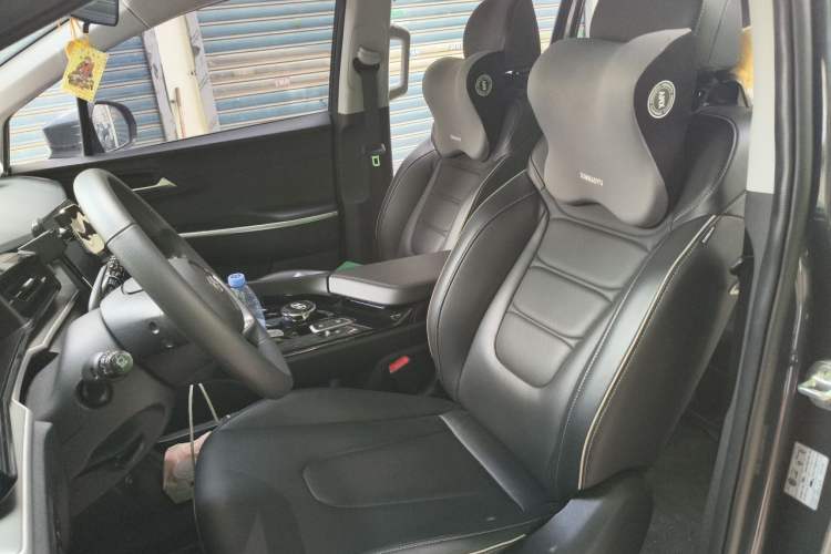 Used Hyundai Custo 2024 270TGDi LUX Prestige Edition Left Front Seat