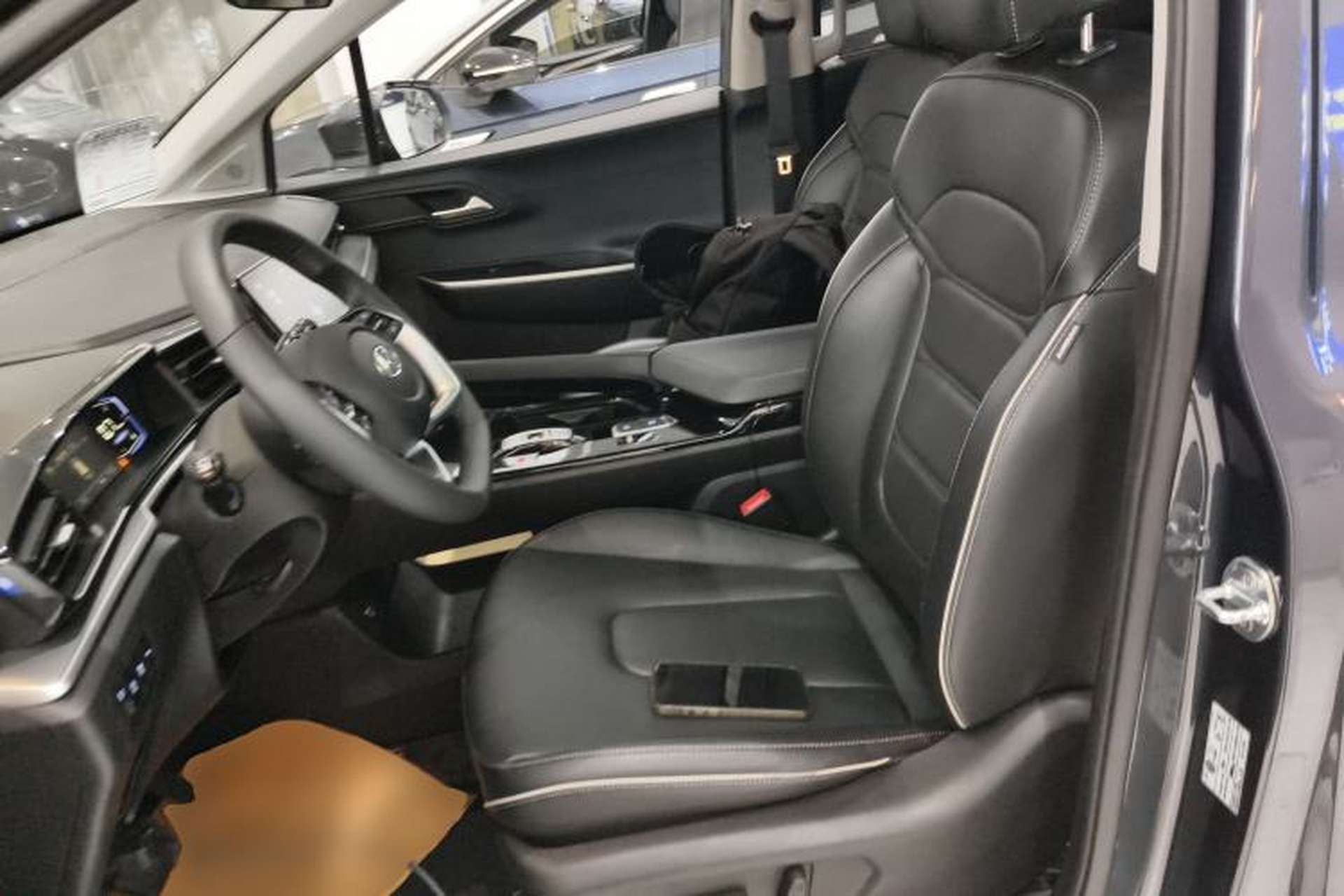 Used Hyundai Custo 2024 270TGDi LUX Prestige Edition Left Front Seat
