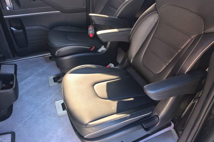 Used Hyundai Custo 2024 270TGDi LUX Prestige Edition Left Rear Seat
